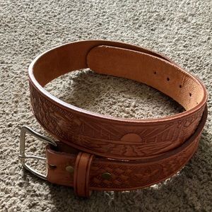 Size 32 Boy Scout belt leather light brown Boy Scouts